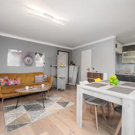 Cozy Close To Port Of * Nizza