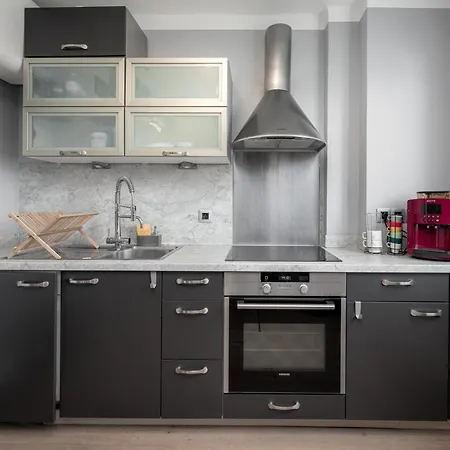 Appartamento Cozy Close To Port Of Nizza